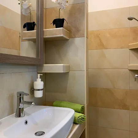 Armada Premium